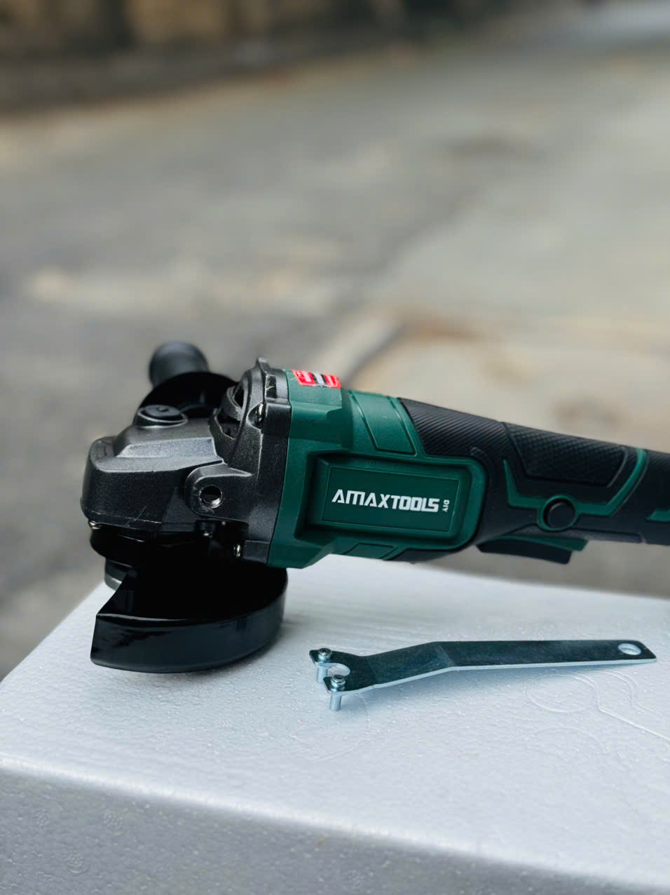 Máy Mài Góc Pin Amaxtools AM100TSM 21V, Tốc độ 7000 vòng/phút