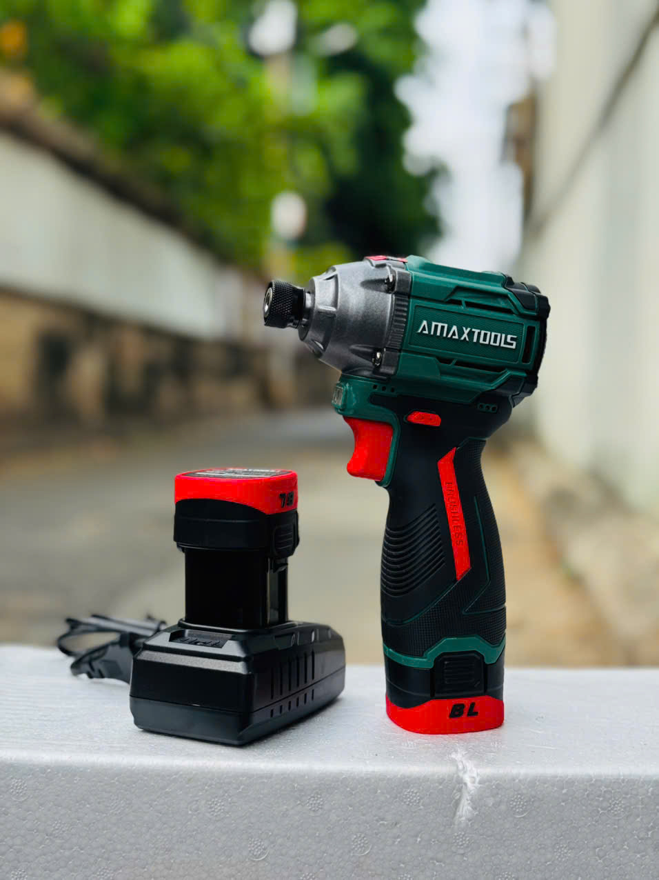 Máy Vặn Vít Pin AMAXTOOLS AV18014NW 16V