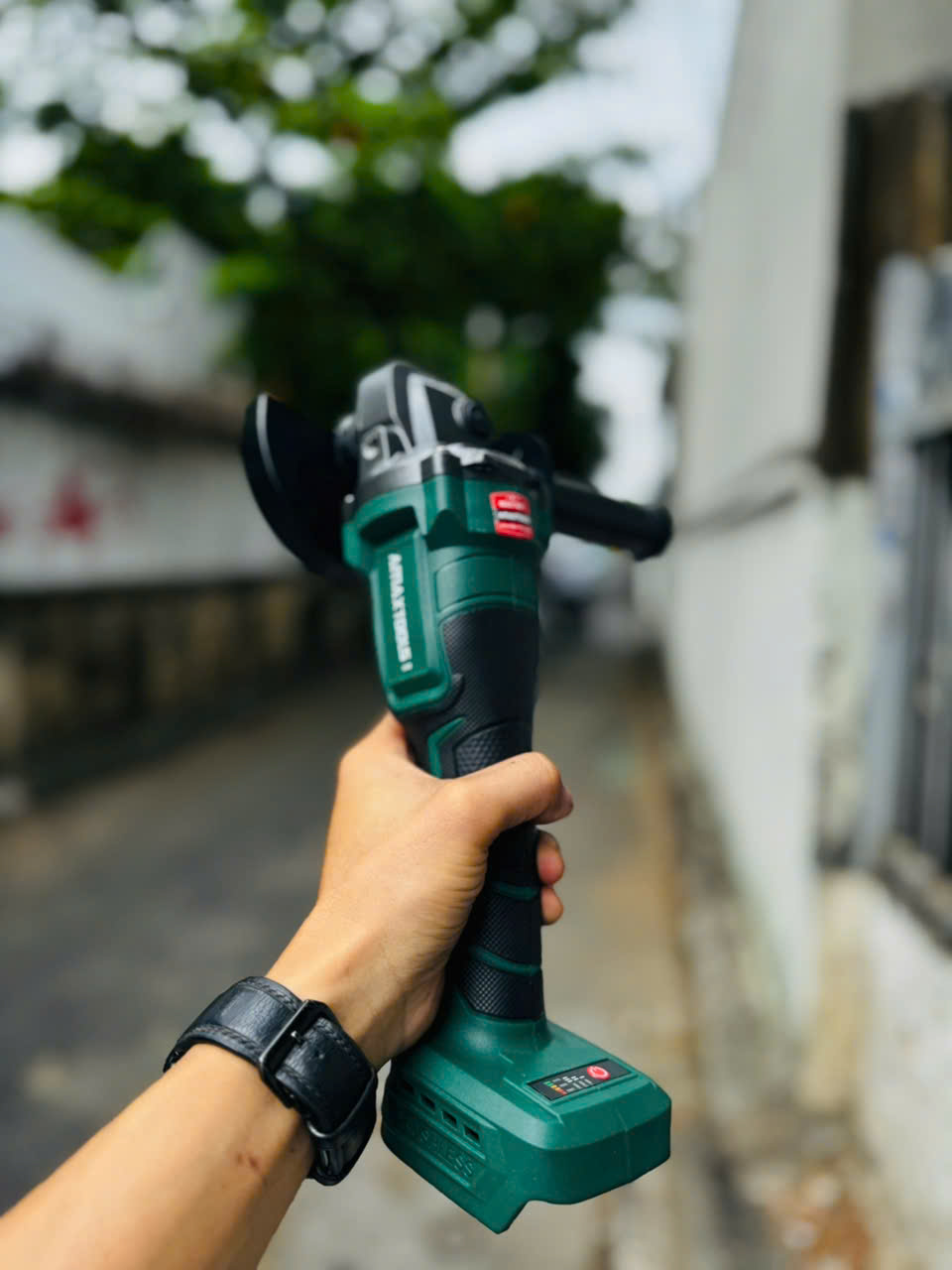 Máy Mài Góc Pin Amaxtools AM100TSM 21V, Tốc độ 7000 vòng/phút