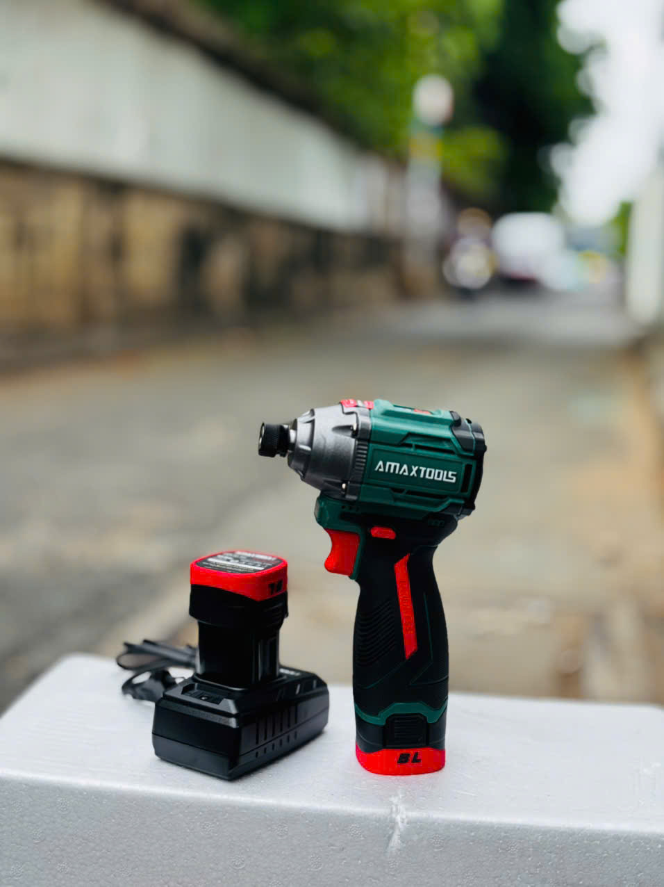 Máy Vặn Vít Pin AMAXTOOLS AV18014NW 16V