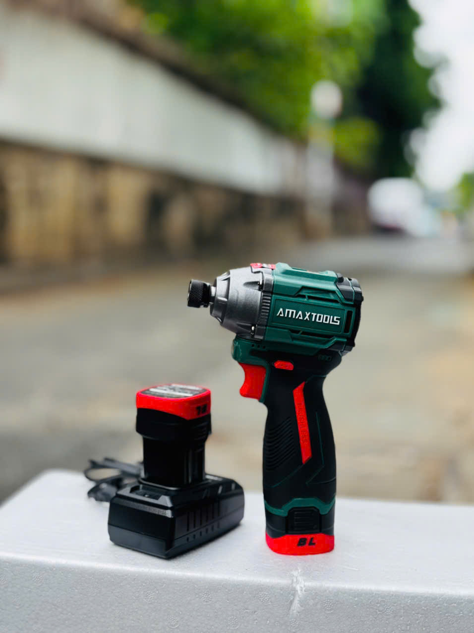 Máy Vặn Vít Pin AMAXTOOLS AV18014NW 16V