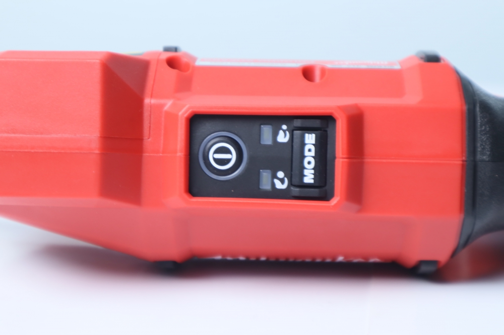 Máy Cắt Cành Milwaukee M12 BLPRS-0
