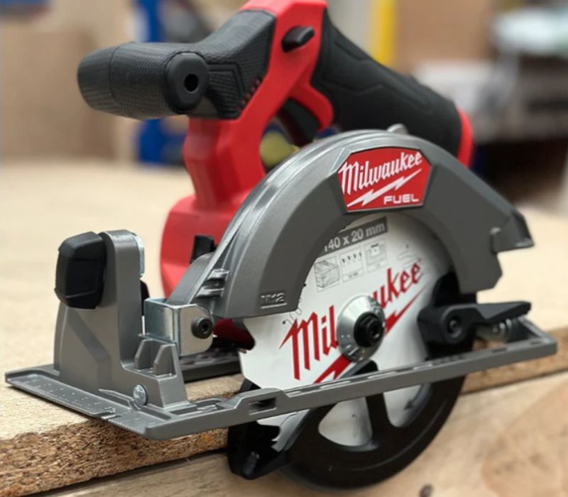 Máy Cưa đĩa Milwaukee M12 FCS442-0 Lưỡi 140mm Cắt Sâu 46mm