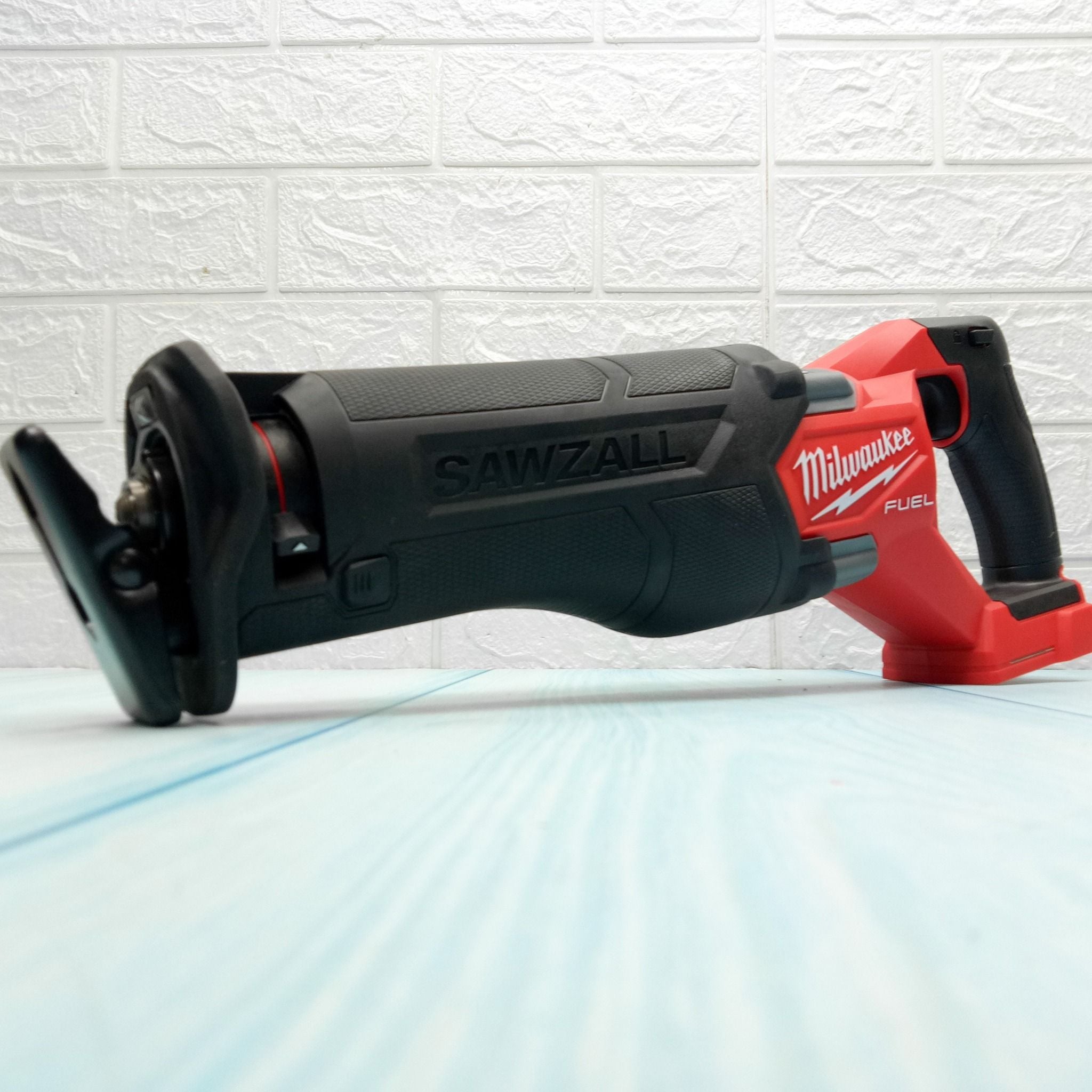 Máy Cưa Kiếm Milwaukee M18 FSZ-0X0 - Tốc độ 0-3.000 L/p, độ Sọc 32mm
