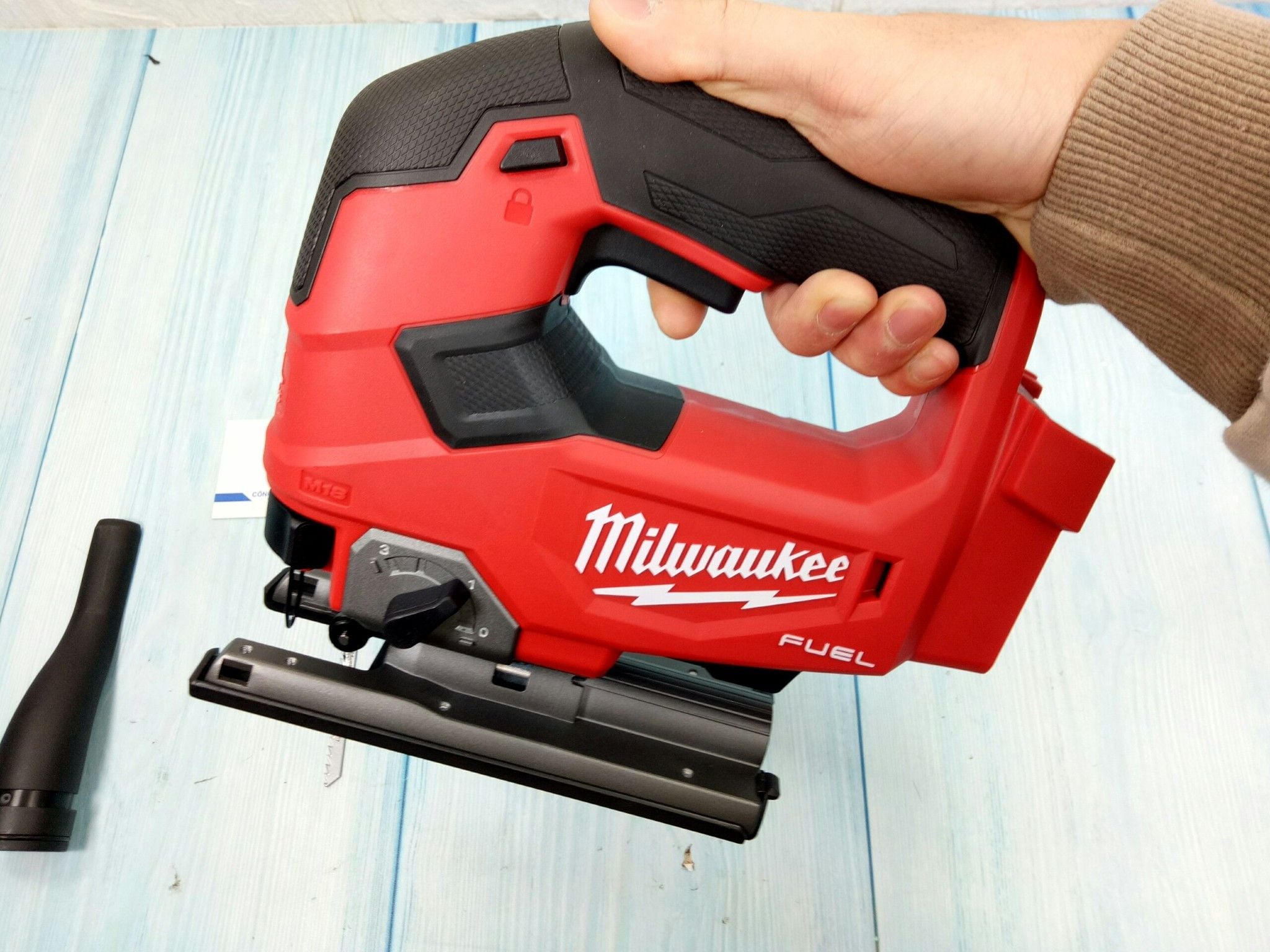 Máy Cưa Sọc Milwaukee M18 FJS-0X Cắt Gỗ 100mm Tốc độ 0-3.500 L/p