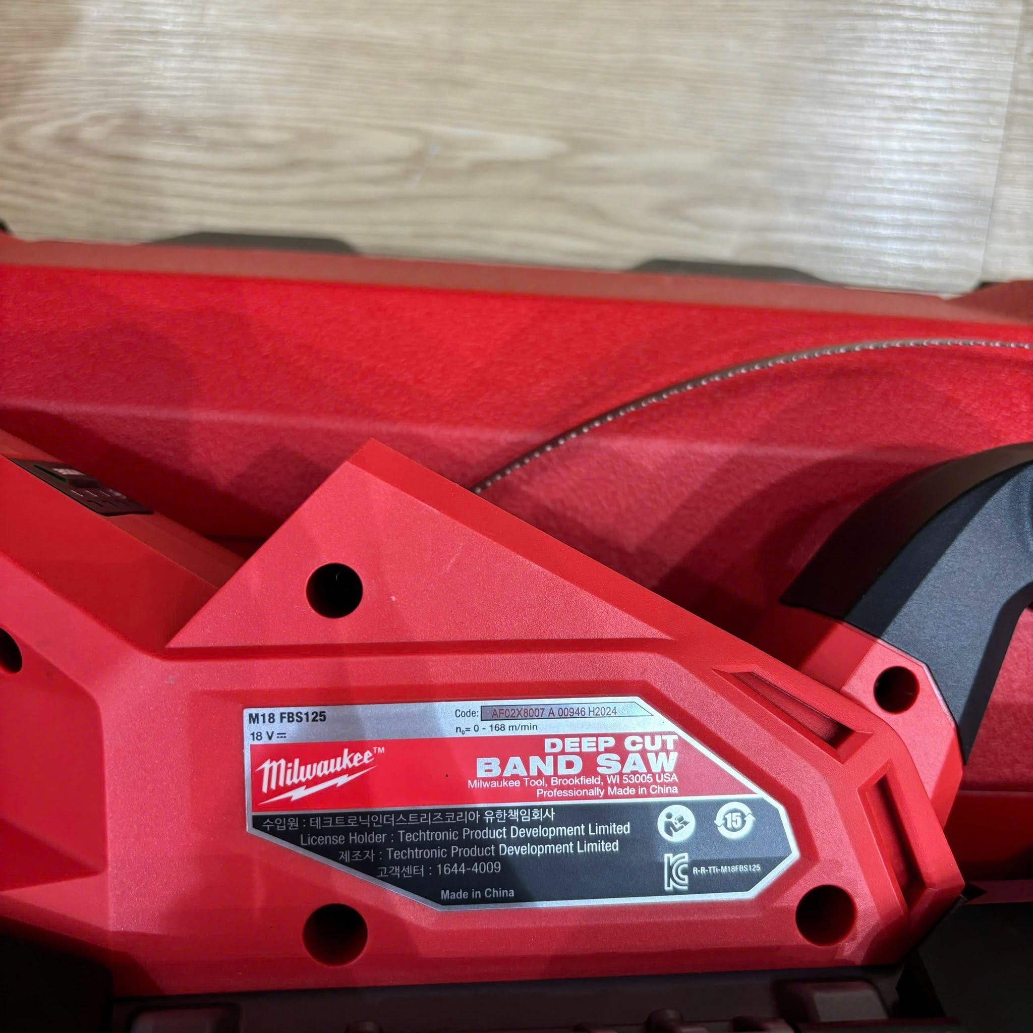 Máy Cưa Vòng Milwaukee M18 FBS125-0 Cắt 125x125mm 5 Tốc độ