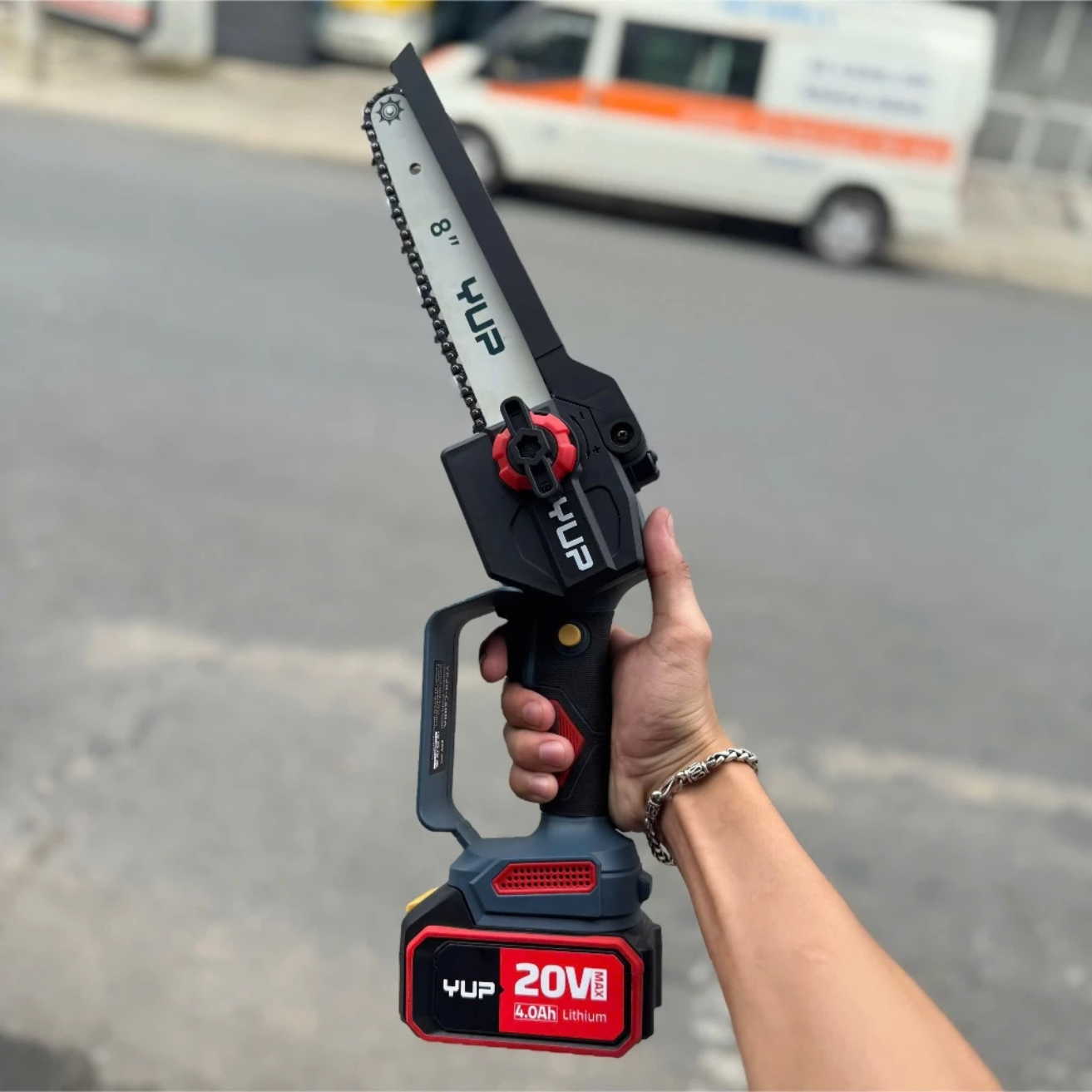 Máy Cưa Xích 8 inch Yupai YP20-CS08A Dùng Pin 20V