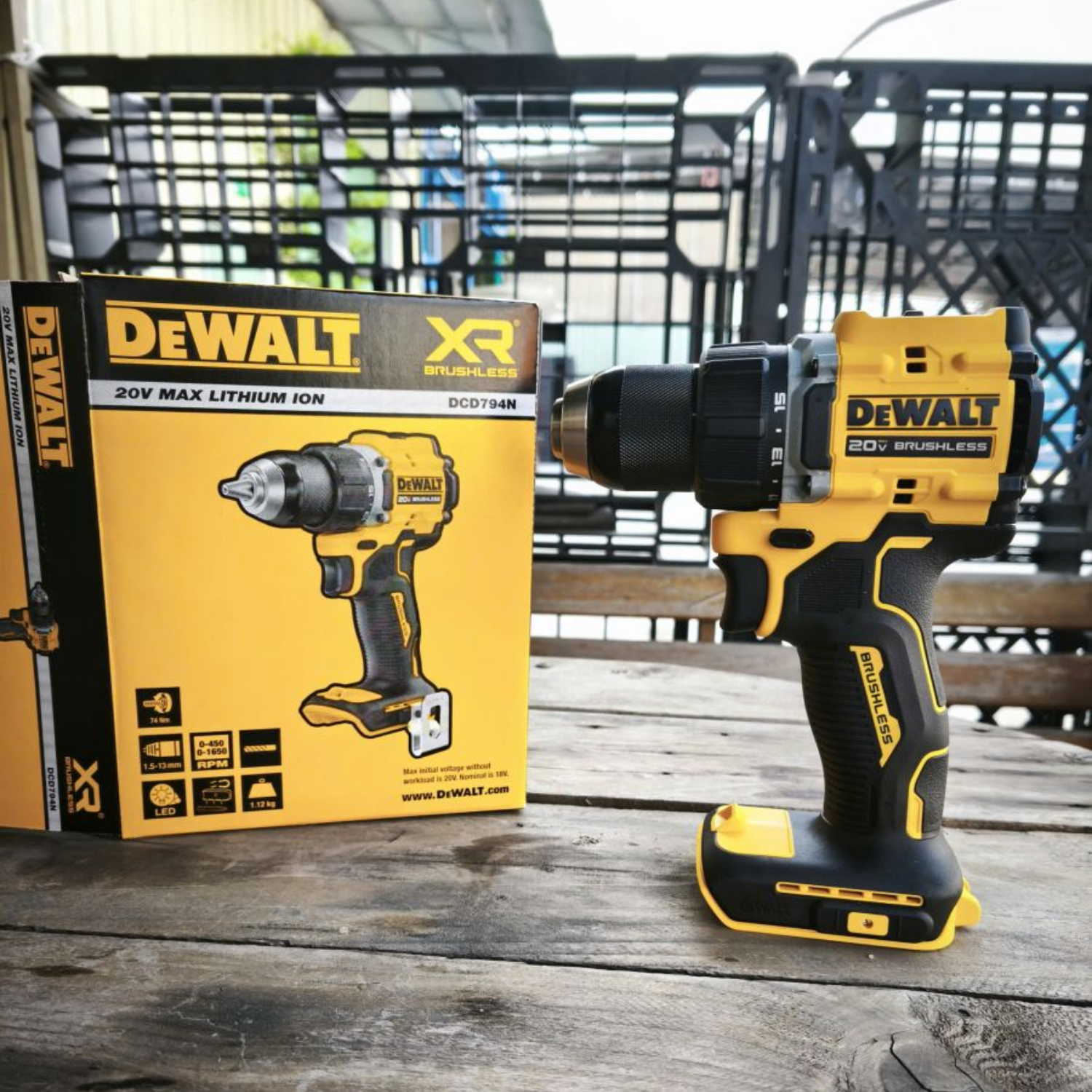 Máy Khoan Pin Dewalt 74Nm DCD794N-B1 20V, Động Cơ Không Chổi Than