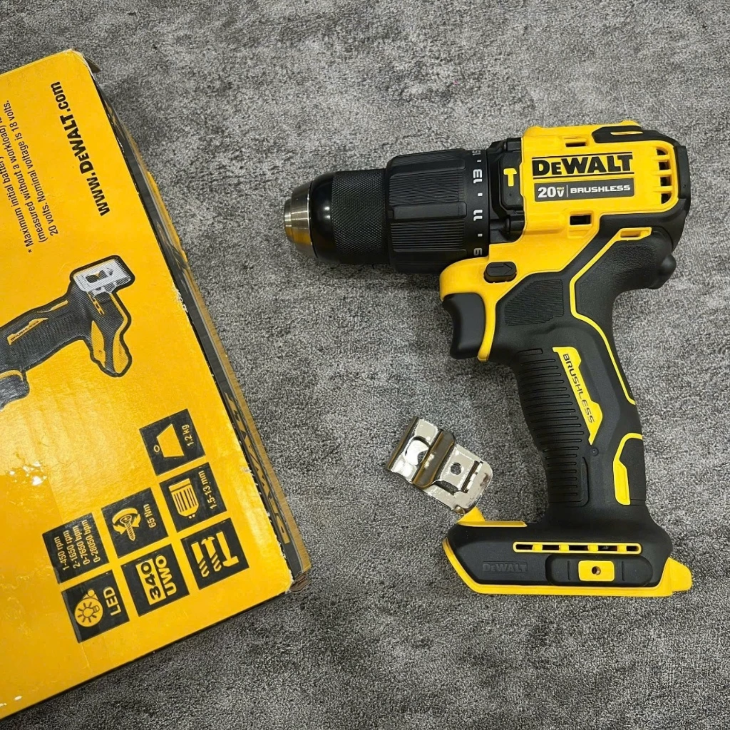 Máy Khoan Pin Dewalt DCD709 N 20V, Lực Đập 28050 BPM, Lực Siết 65Nm