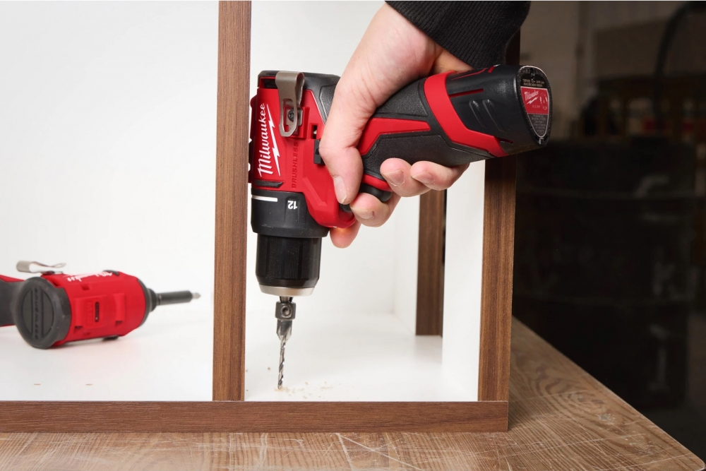 Máy Khoan Vặn Vít Dùng Pin 12V Milwaukee M12 BLDDRC-0 Không Chổi Than, Thân Máy (Chưa Pin & Sạc)