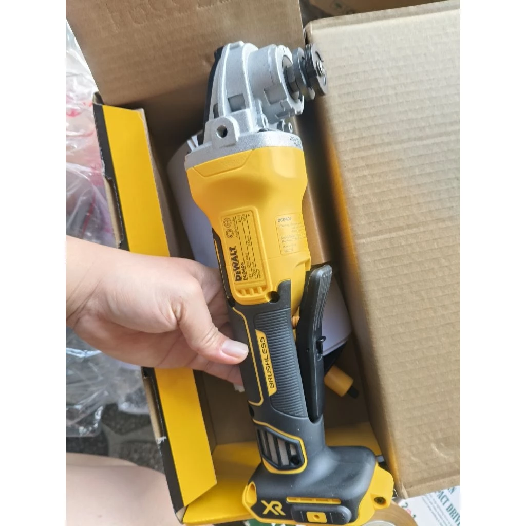 Máy Mài Góc Pin Dewalt DCG406N-B1 20V Không Chổi Than, Lưỡi 100mm – Chưa Pin & Sạc