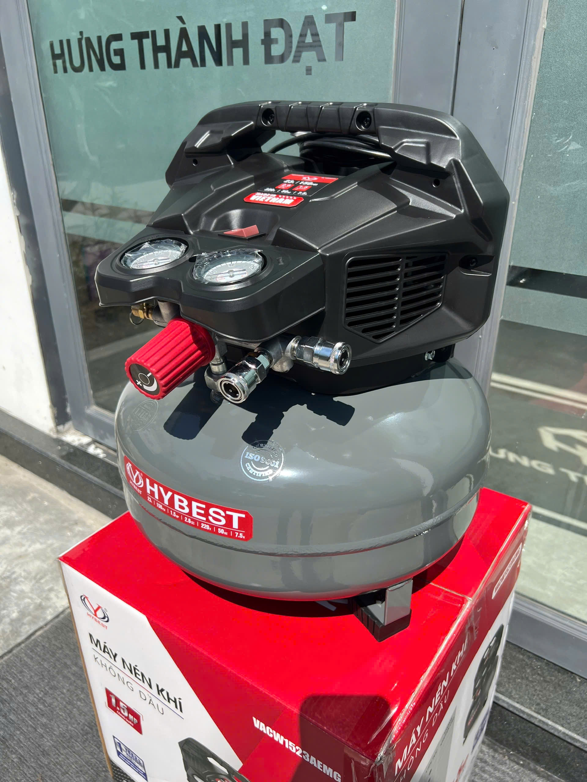 Máy Nén Khí Không Dầu 23L Hybest VACW1523AEMG, Công Suất 1.5HP, Áp Lực 10.4 Bar Chính Hãng
