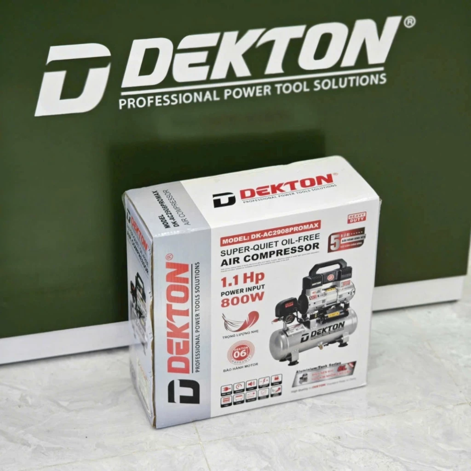 Máy Nén Khí Không Dầu 8L Dekton DK-AC2908PROMAX Bình Nhôm 1.1Hp