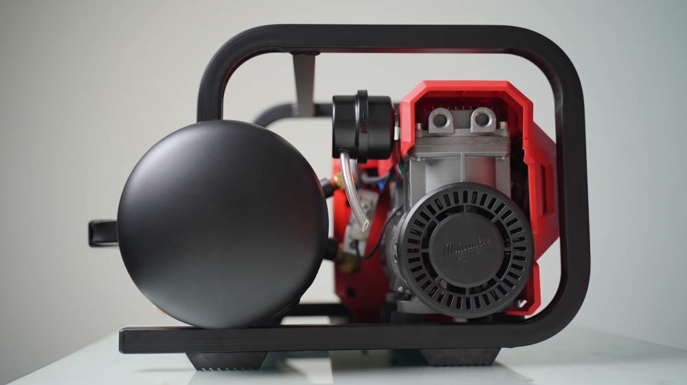 Máy Nén Khí Milwaukee M18 FAC-0 ASIA, Bình 7.6L, 135psi, 68dBA