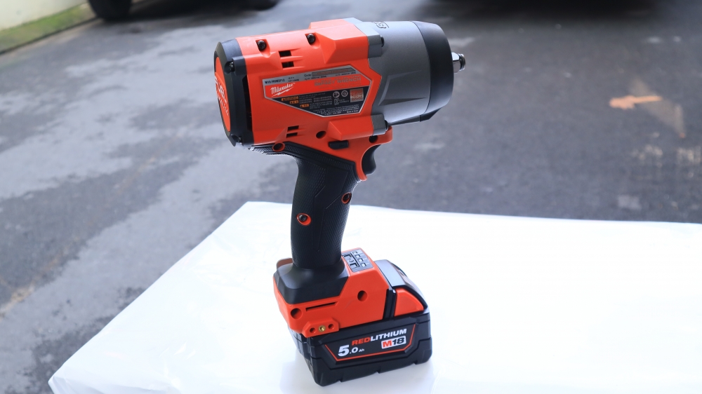 M&aacute;y Siết Bu L&ocirc;ng Milwaukee M18 FHIW2F12-0X0