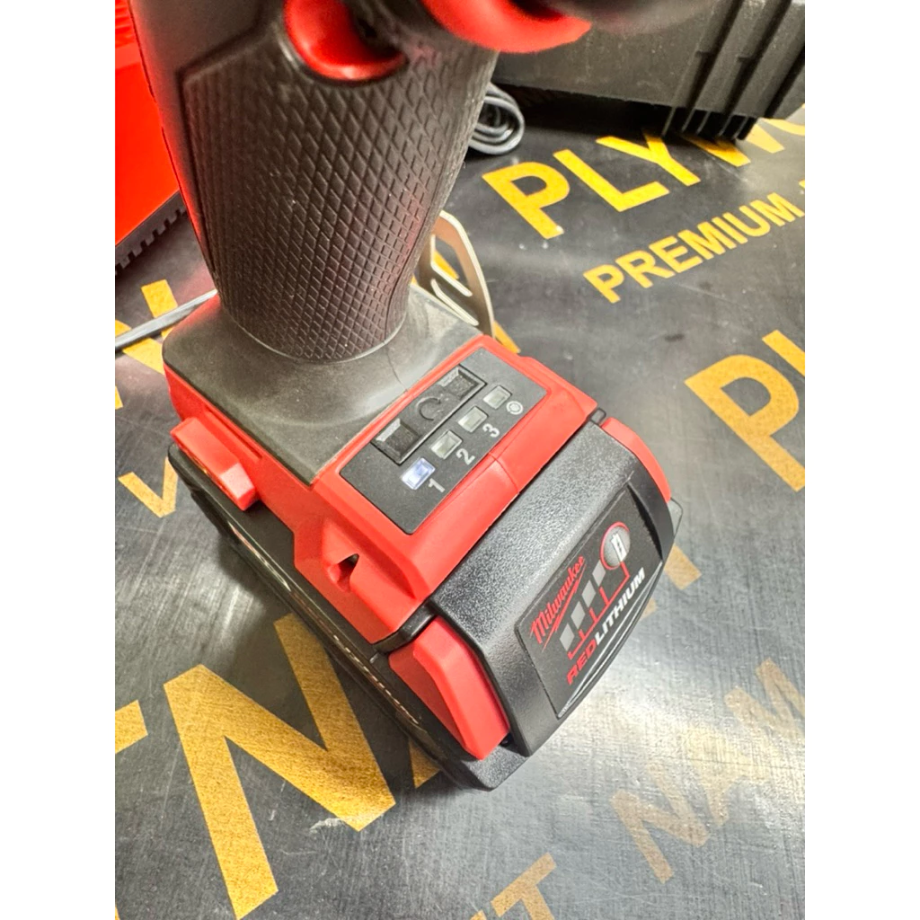 Máy Siết Bu Lông Milwaukee M18 FMTIW2F12-0X0 1/2 Inch, Lực Siết 745Nm, Tháo 881Nm