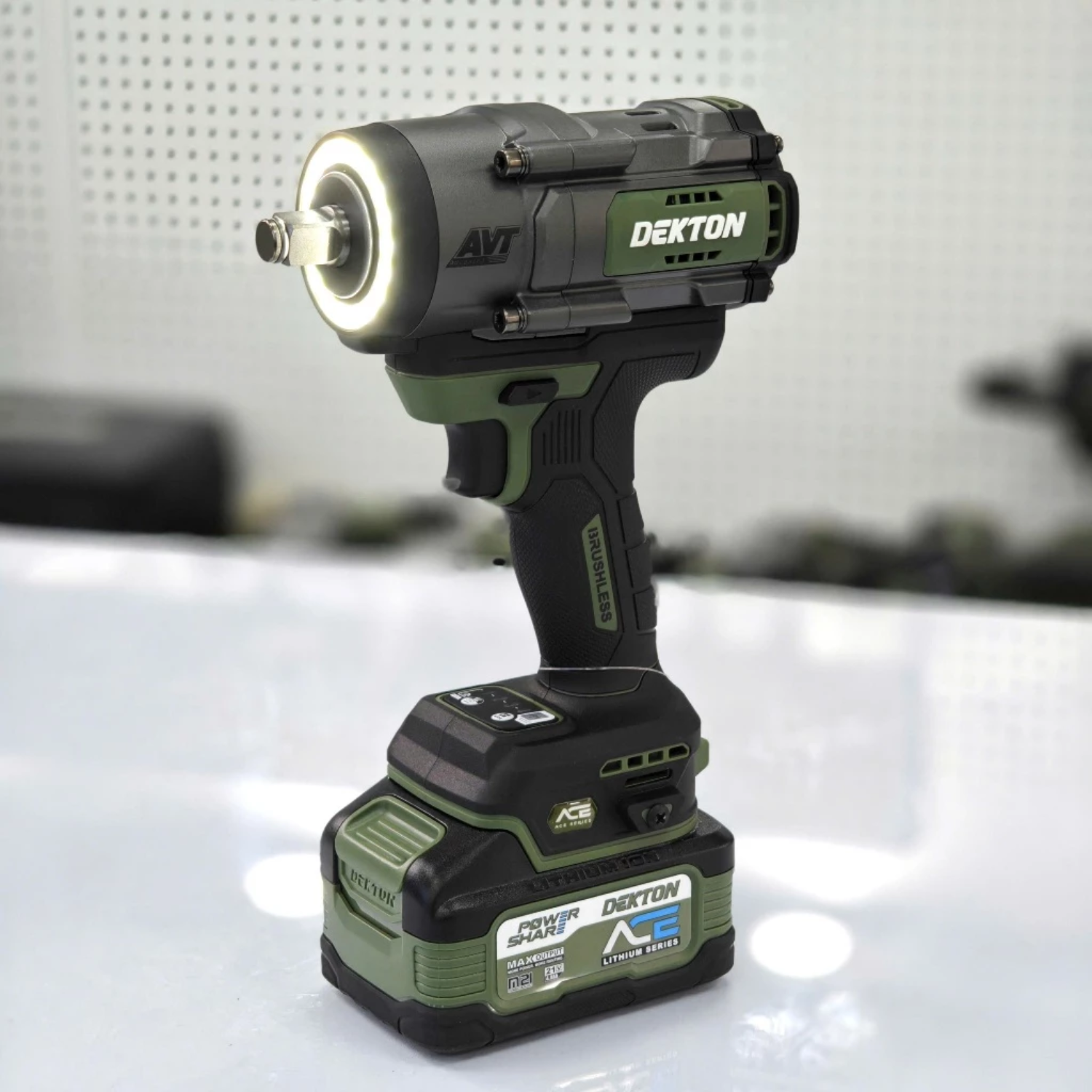 Máy Siết Bulong Dekton 21V 950Nm M21-IW950XPROMAX, Đầu 1_2 Inch Chính Hãng