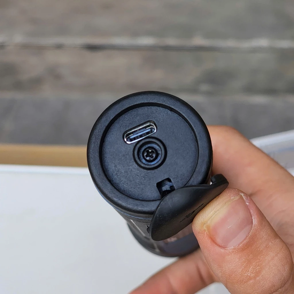 Máy Vặn Vít Mini Dùng Pin YUP YP04-SD05B 4V 2000mAh, 10Nm