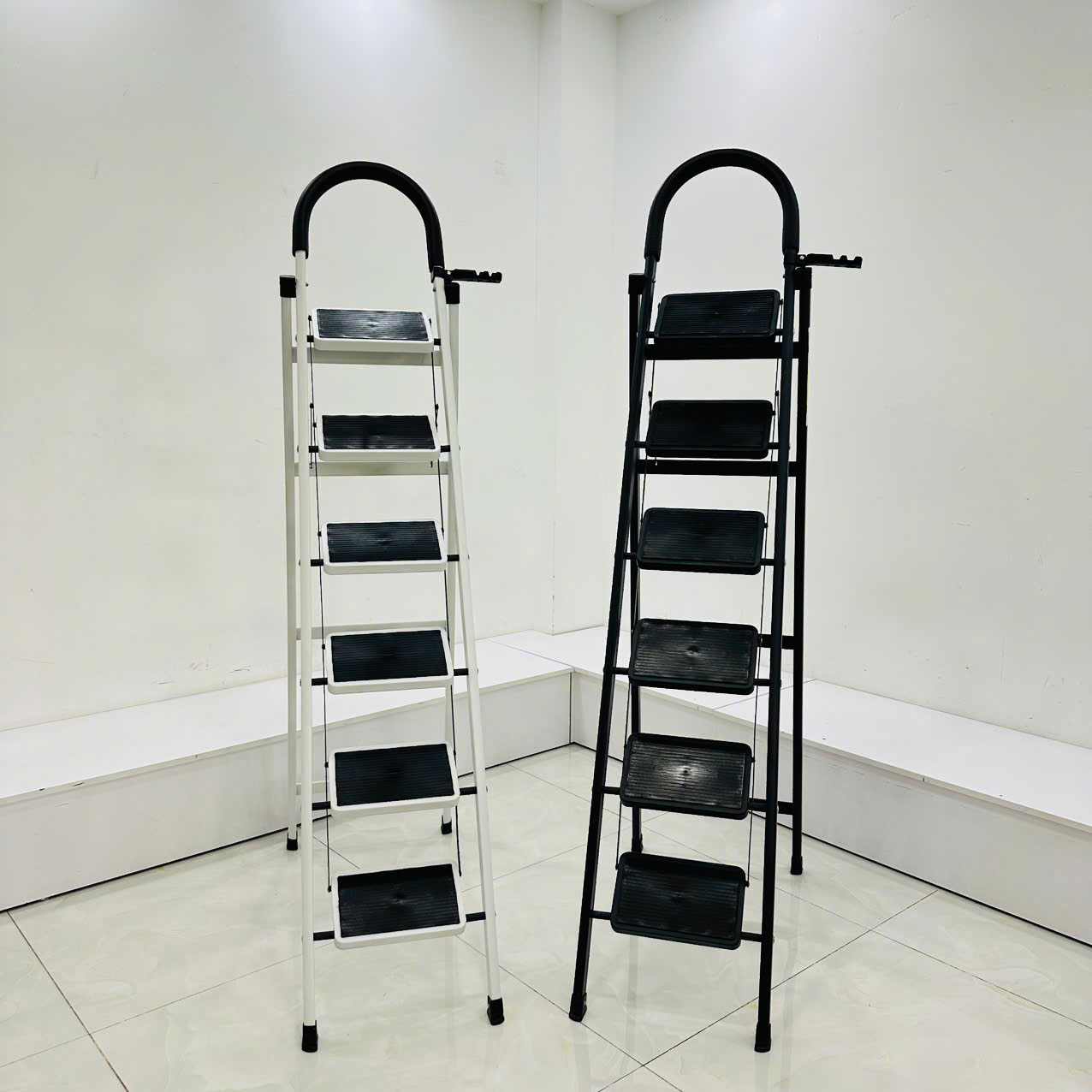 Thang Ghế 06 Bậc SUMIKA A306