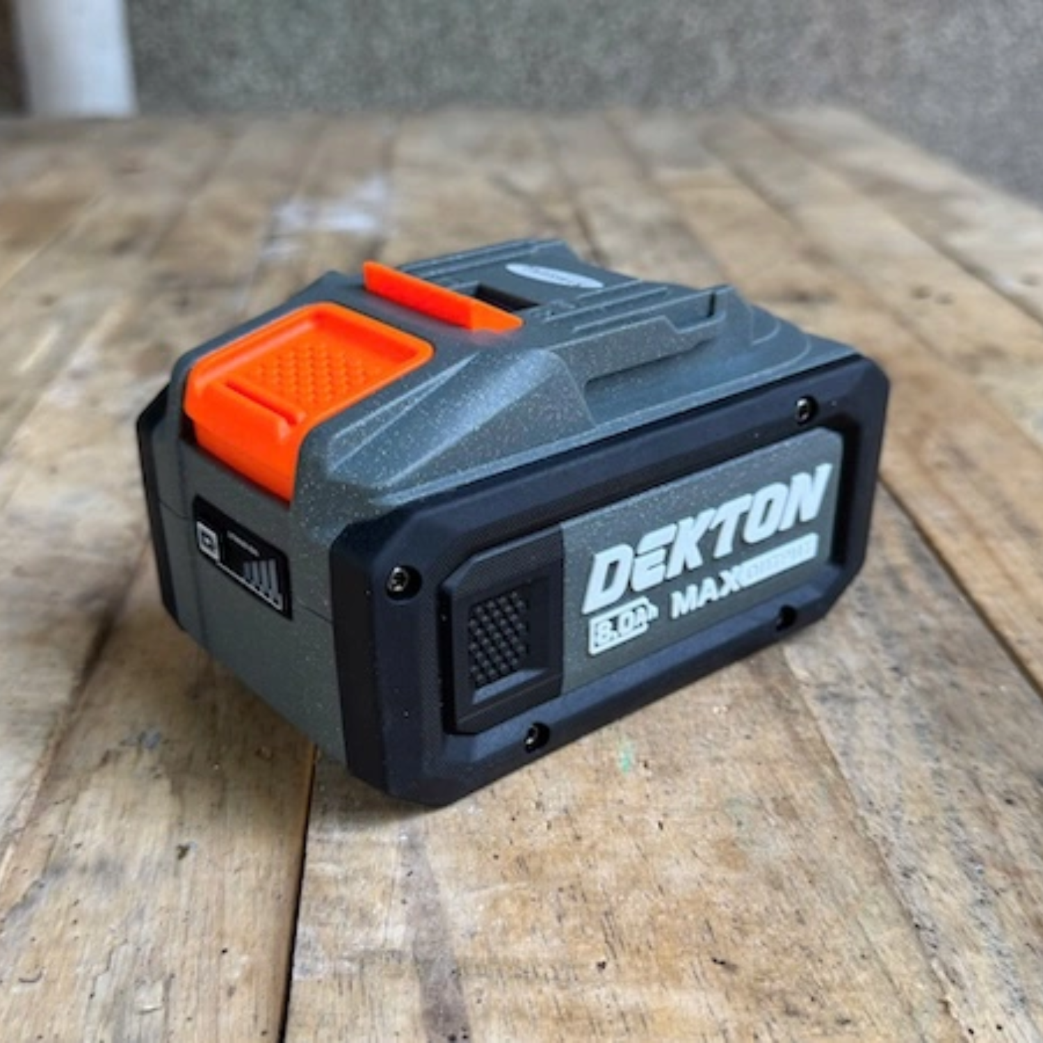 Pin Dekton 21V 8.0Ah M21-B8140PRO, Dòng Xả 140A