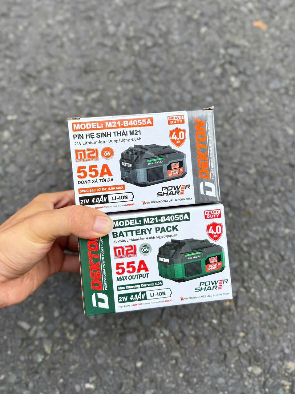 Pin 4A DEKTON Dung Lượng Chuẩn 21V - 4.0Ah Chân Phổ Thông M21-B4055A / M21-B4055XA Chính Hãng