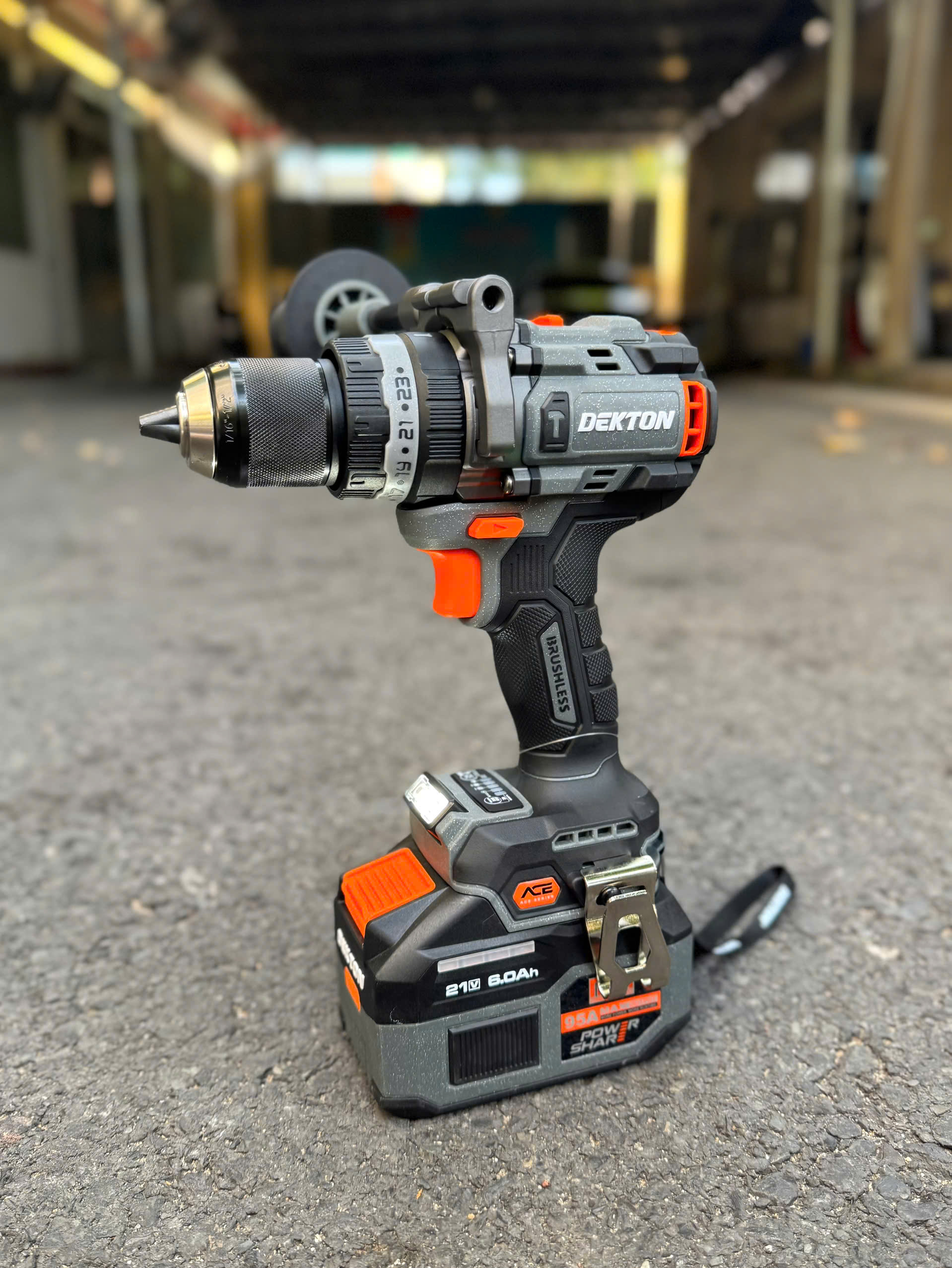 Máy Khoan Pin 21V Động Cơ Không Chổi Than DEKTON 160Nm M21-ID13160PROMAX