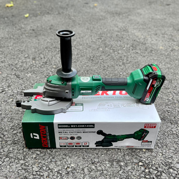 Máy Cắt Sắt Lưỡi Hợp Kim Dùng Pin 21V Dekton M21-CHK145BL