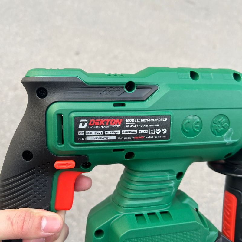 Máy Khoan Bê Tông 3 Chức Năng Dùng Pin 21V Dekton M21-RH2603CP