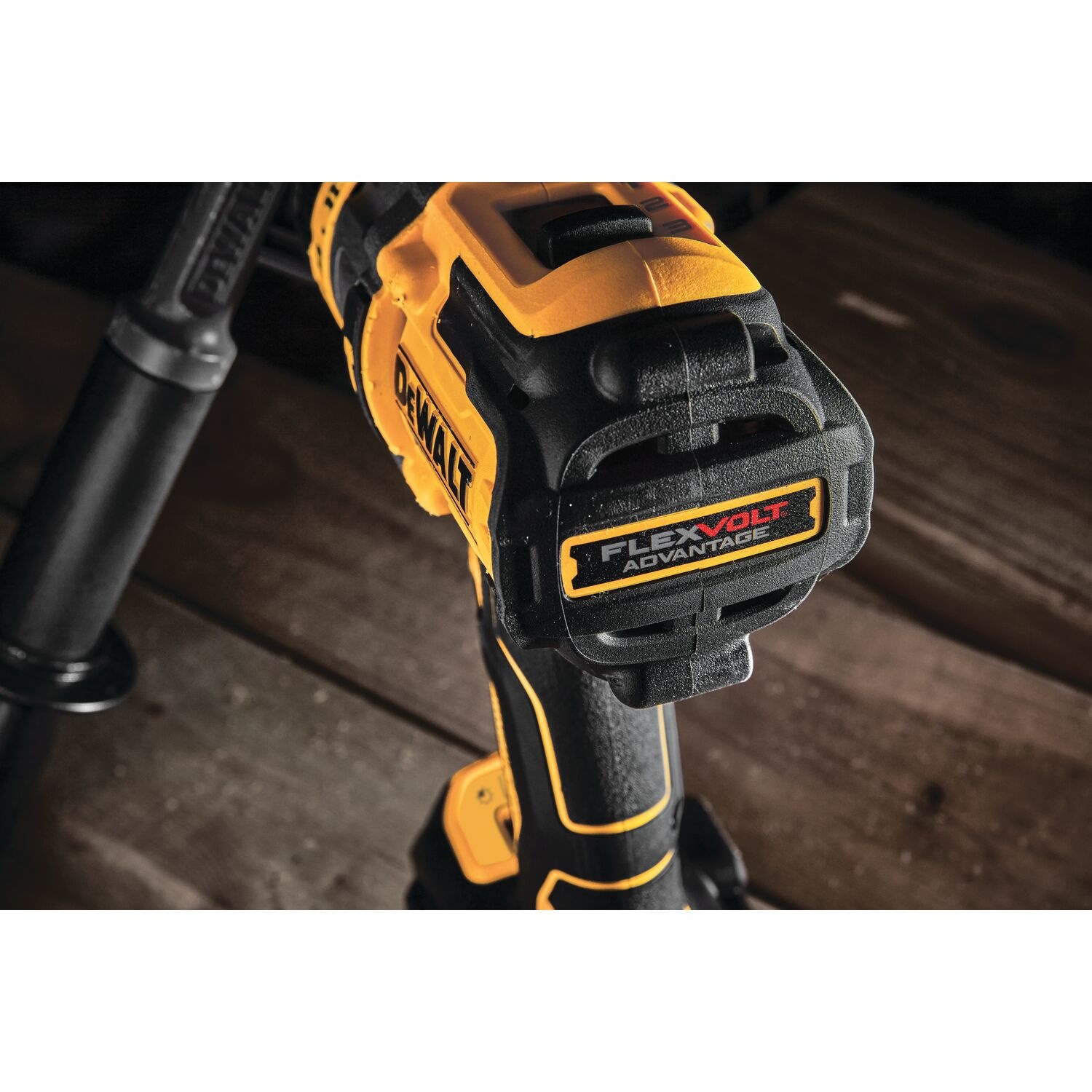 Máy Khoan Cầm Tay Dewalt DCD999N-B1
