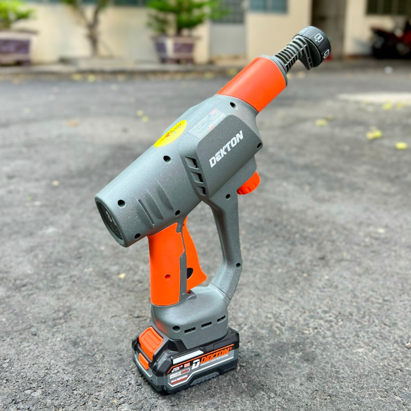 Máy Rửa Xe Pin Dekton M21-SRX1405PROMAX