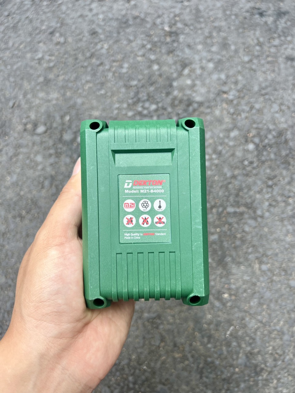 Pin Dekton M21-B4000