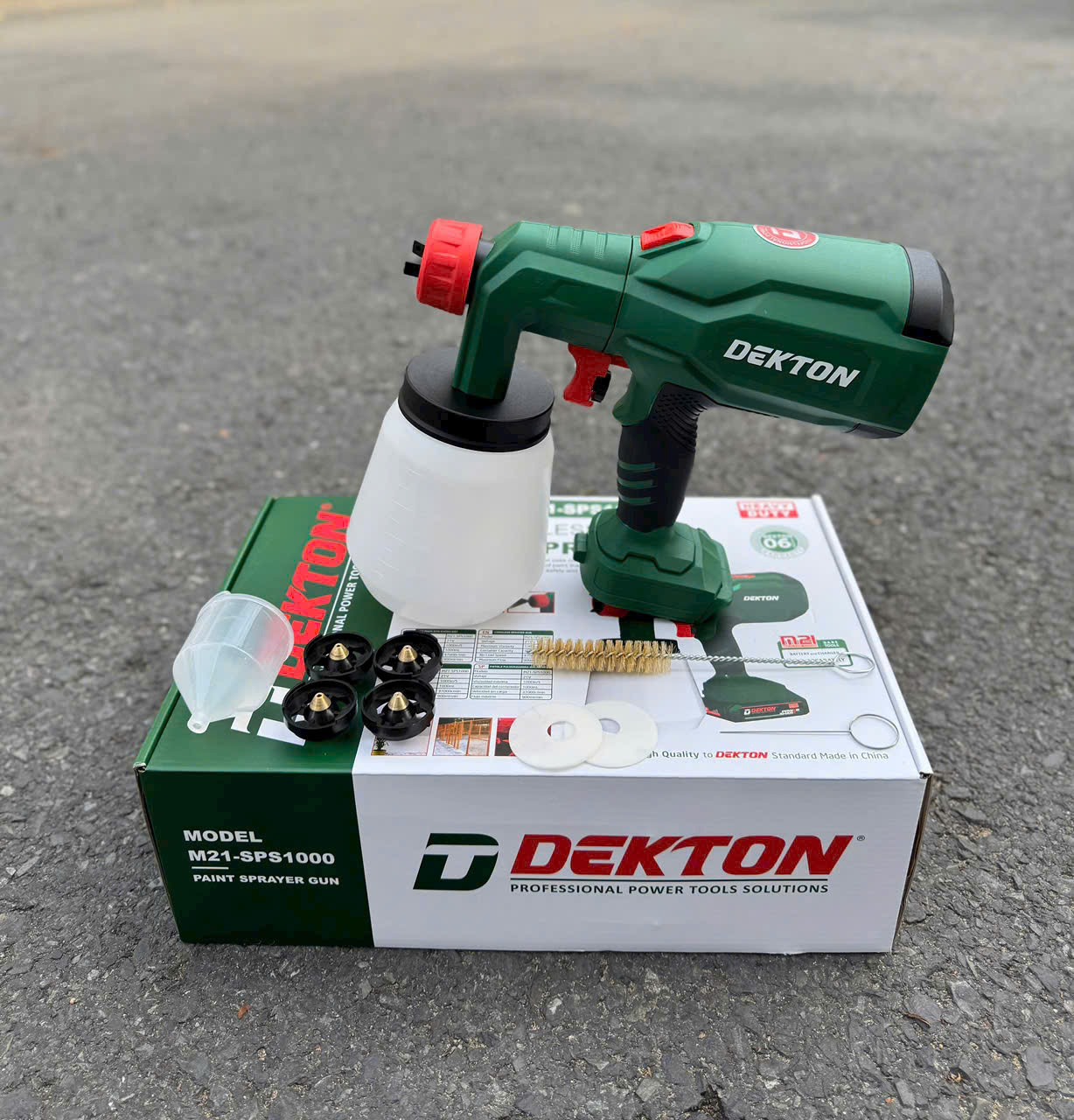 Máy Phun Sơn Dùng Pin Phổ Thông 21V Dekton M21-SPS1000