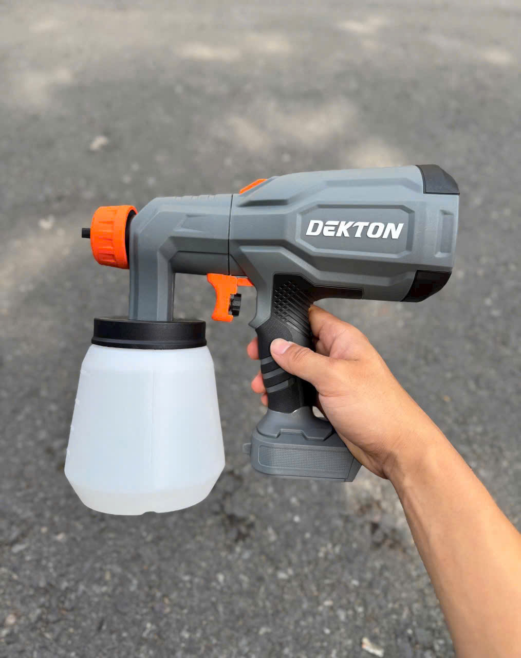 Máy Phun Sơn Dùng Pin Phổ Thông 21V Dekton M21-SPS1000