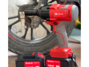 Chọn mua m&aacute;y siết bulong cho tiệm sửa xe m&aacute;y