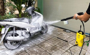 M&aacute;y rửa xe cao &aacute;p sẽ ph&ugrave; hợp để sử dụng trong c&aacute;c tiệm rửa xe chuy&ecirc;n nghiệp.