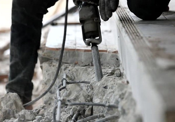 Công dụng của máy đục bê tông