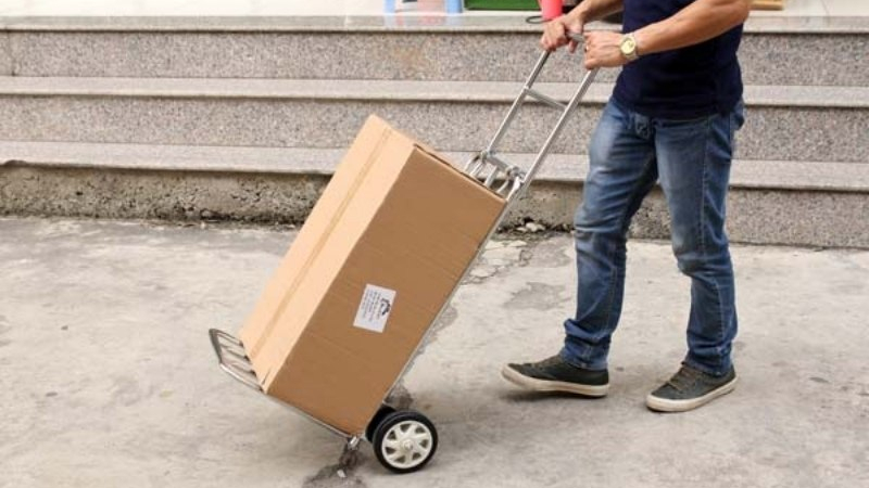 Xe đẩy hàng 2 bánh là gì? Ưu điểm nổi bật của xe đẩy 2 bánh